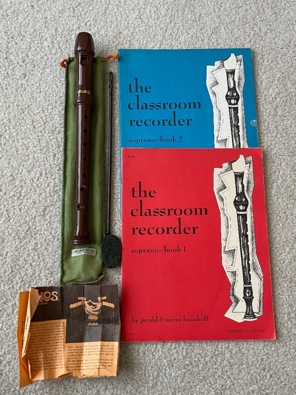 Vintage Aulos Recorder No 103 Case Accessories Made in Japan 2 Music Books 1970s